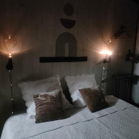 2Ch 4Pers Matelas M De Forme Kitchenette Sdb Wc Au Calme Cote Jardin Tulle Exterior foto